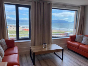 Strand Hotel Apartments Beachside and Surfing